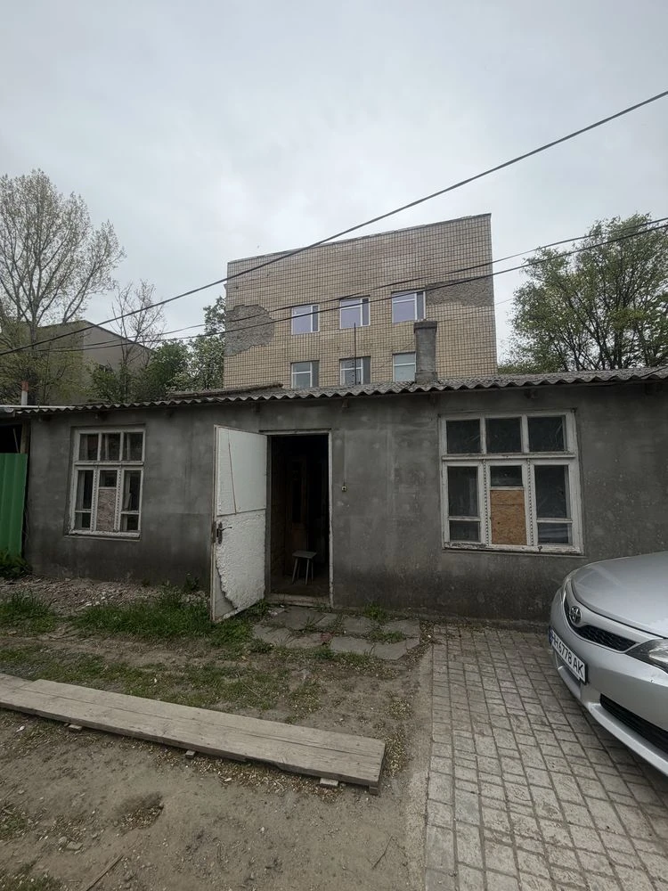 Продам часть дома Центр города.