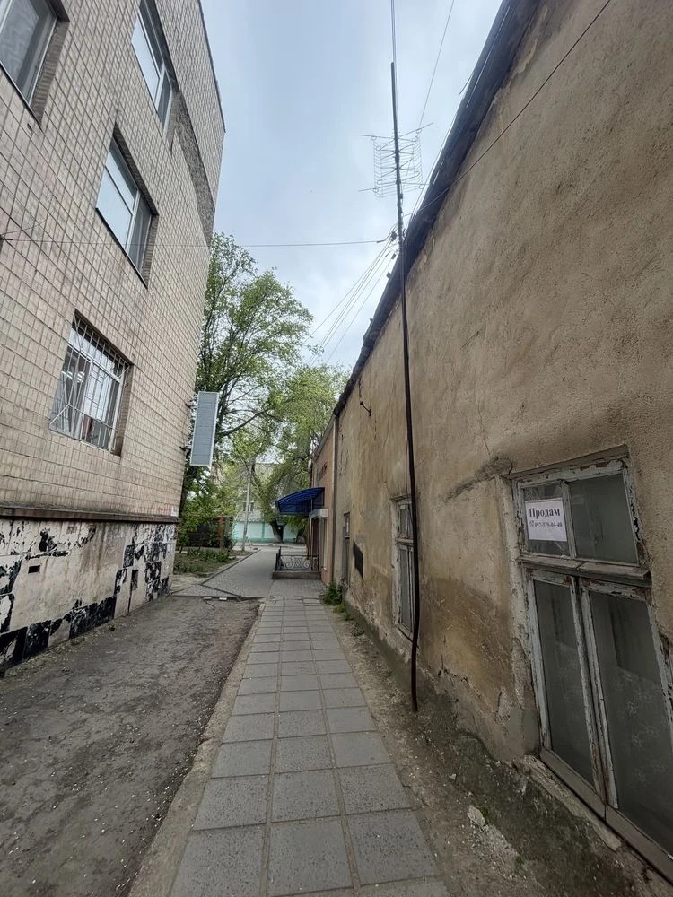 Продам часть дома Центр города.