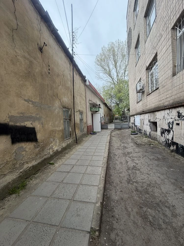 Продам часть дома Центр города.