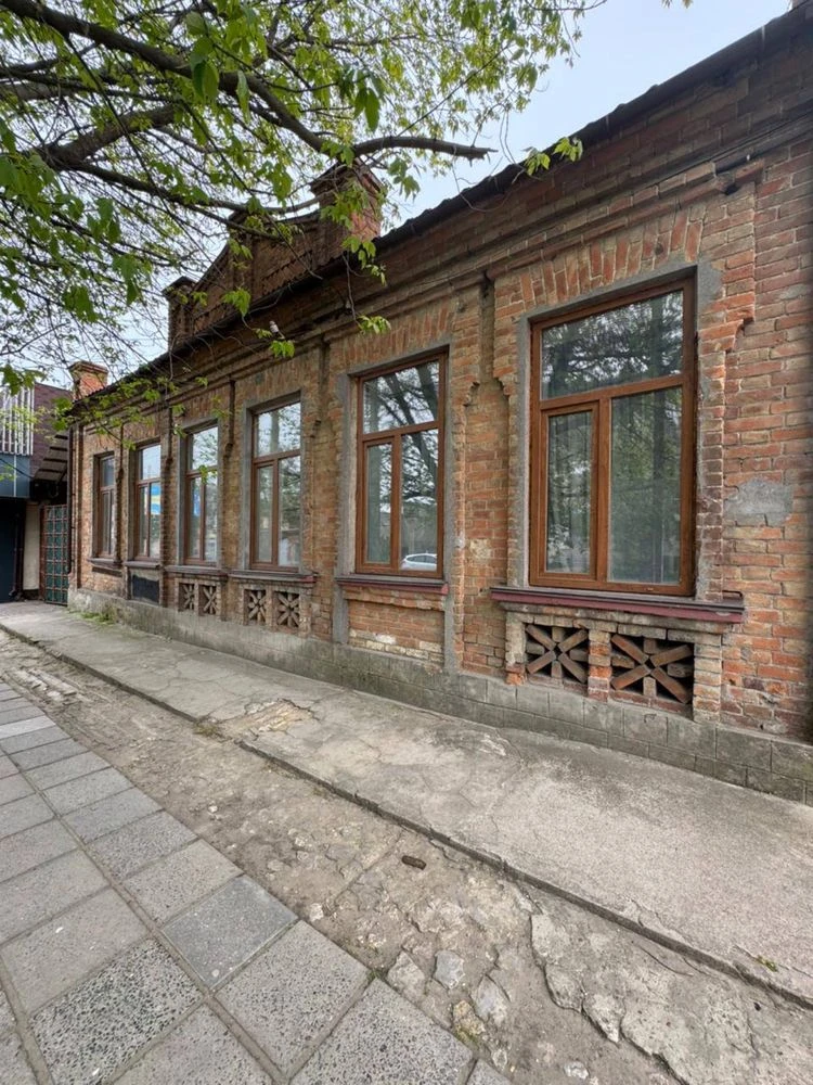 Продам румынский дом в центре  улица Измаильская