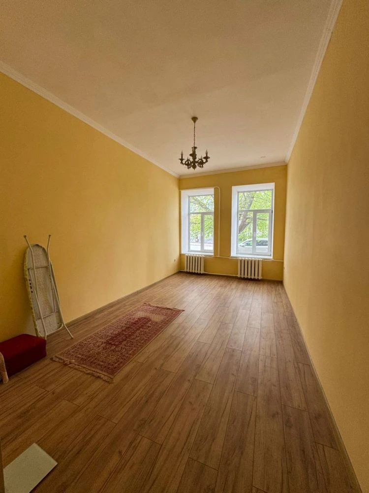 Продам румынский дом в центре  улица Измаильская