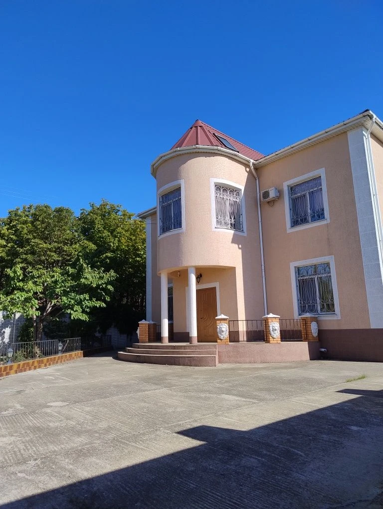 Продам шикарный особняк