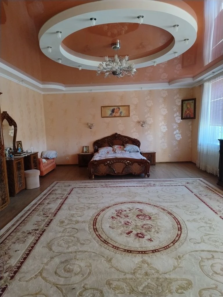 Продам шикарный особняк