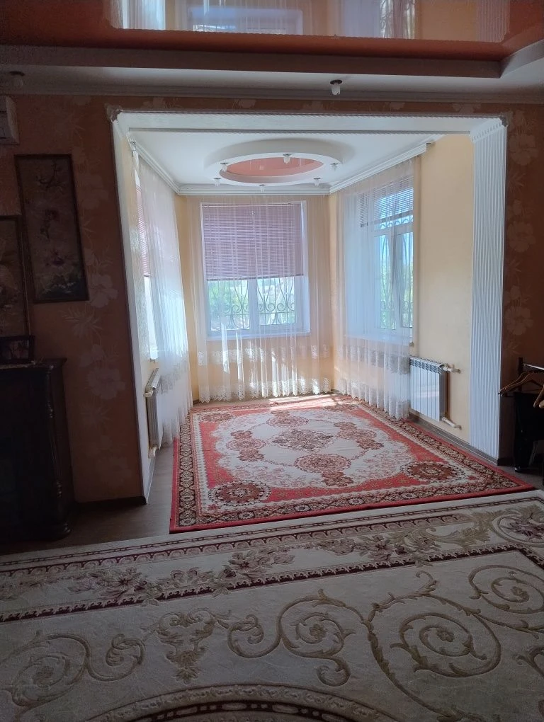 Продам шикарный особняк