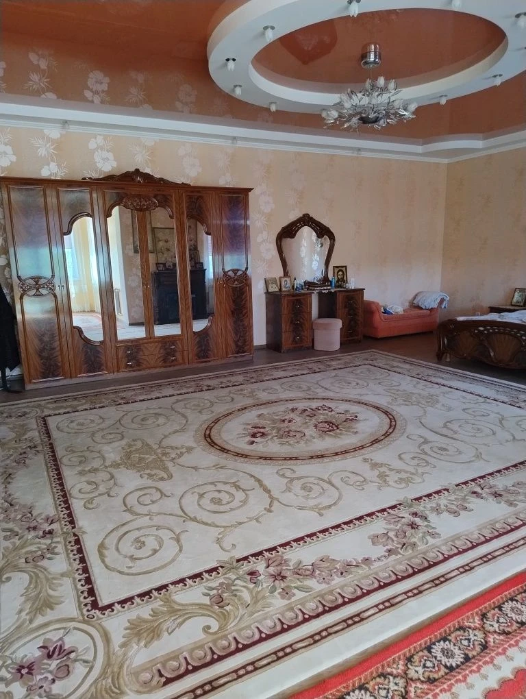 Продам шикарный особняк