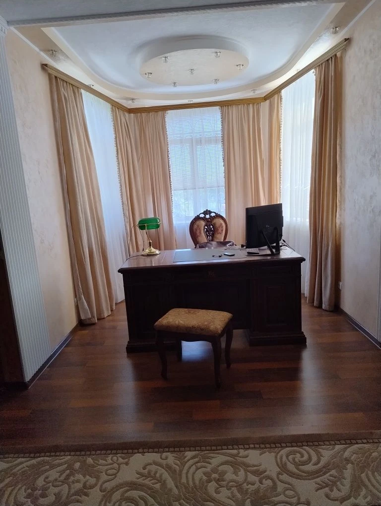 Продам шикарный особняк