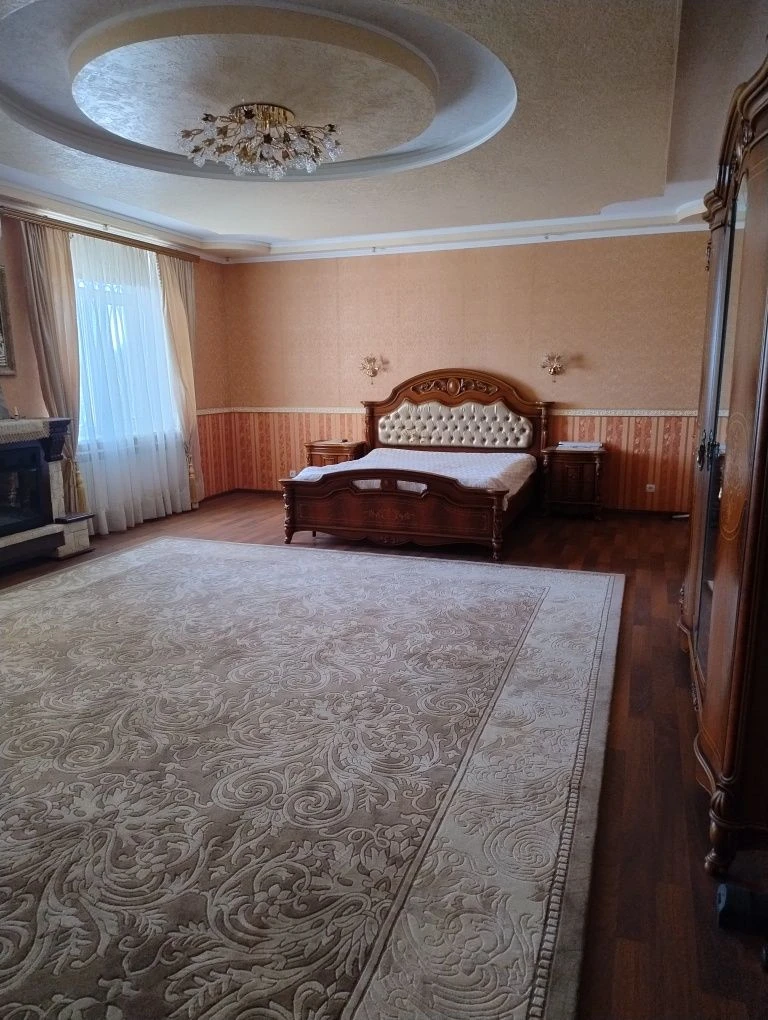 Продам шикарный особняк