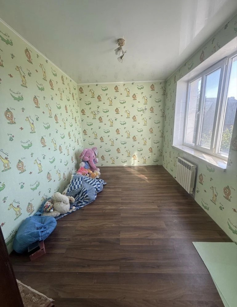 Большой добротный дом на Плавневой со всей мебелью и технико