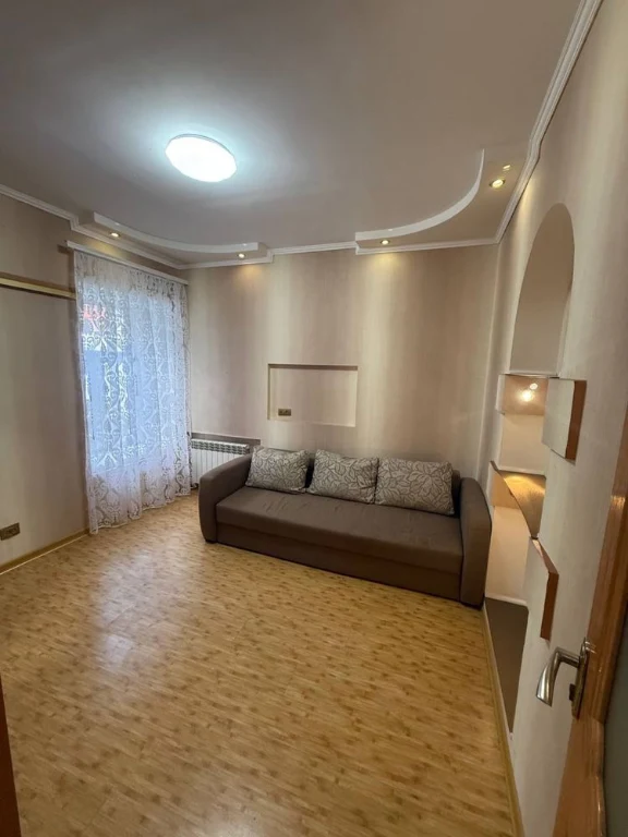 Срочно продам часть дома в центре города
