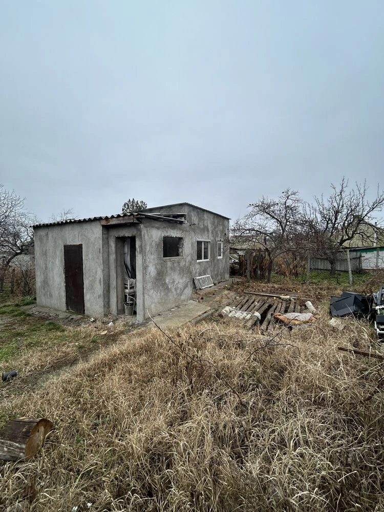 Продам два дома на одном участке