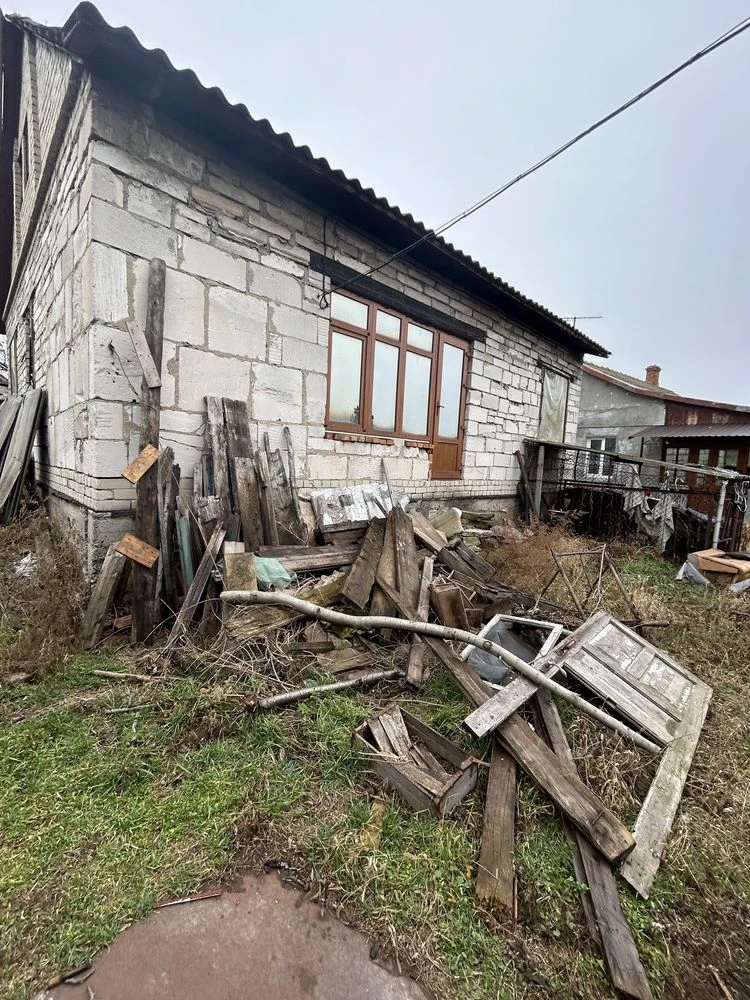 Продам два дома на одном участке