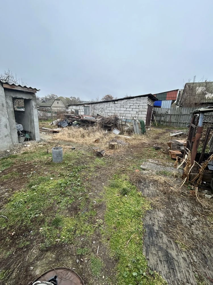 Продам два дома на одном участке