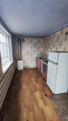 Дом по центральной улице.