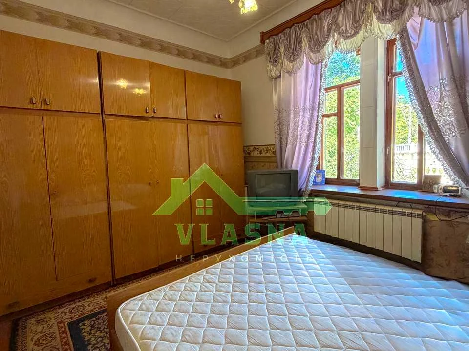 Будинок. Біляївка, Проспект незалежності