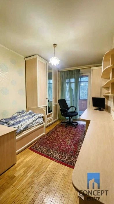 Продам просторную 3-к квартиру Титова Независимости Зеленый Г