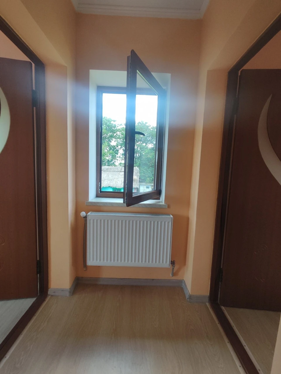 Продам 2 дома на одном участке
