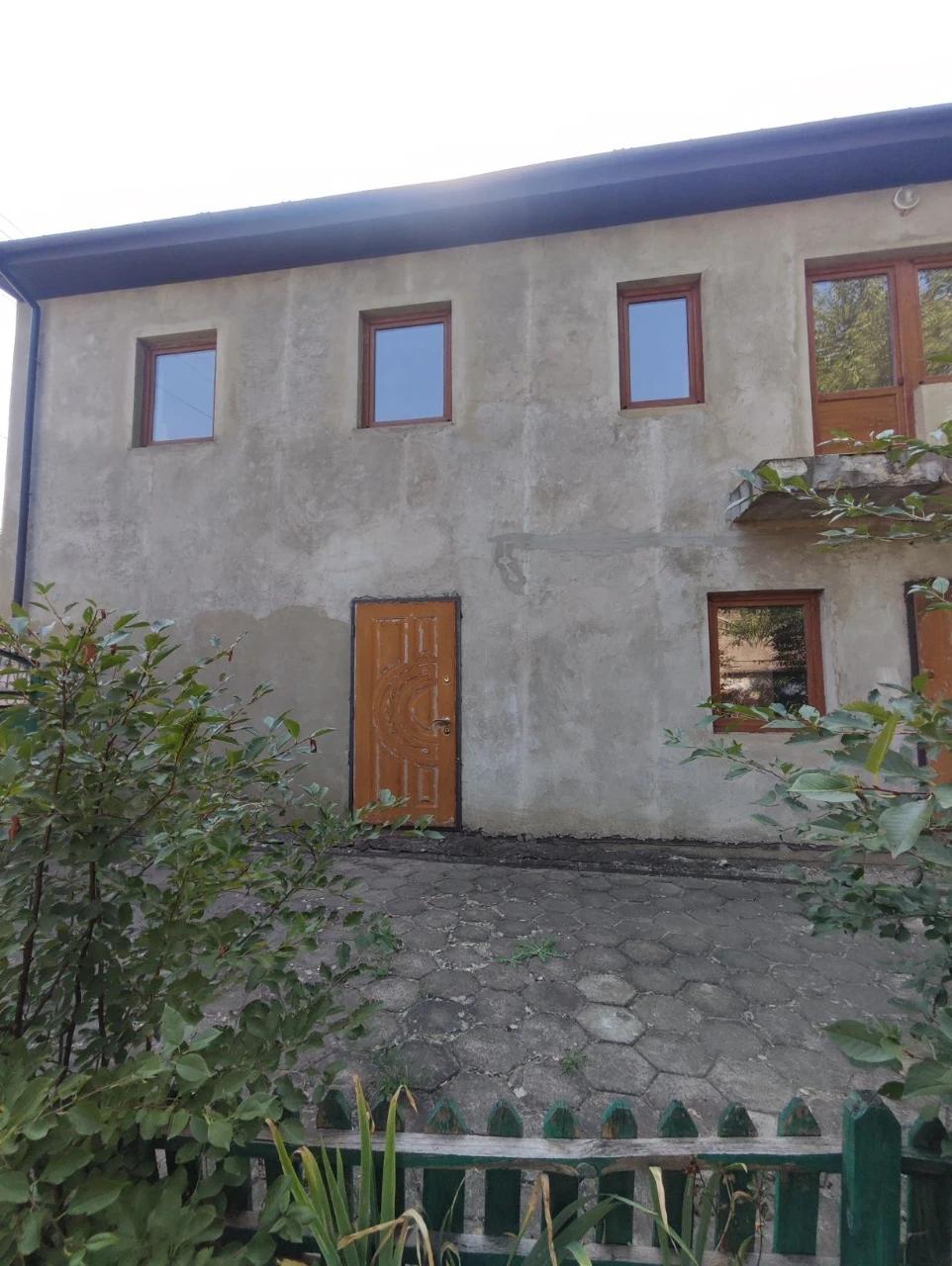 Продам 2 дома на одном участке
