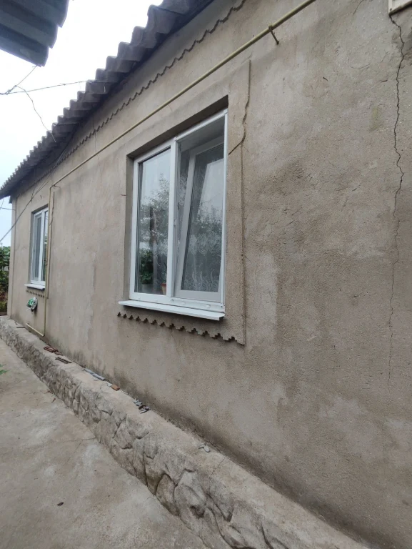 Продам дом по центральной улице.