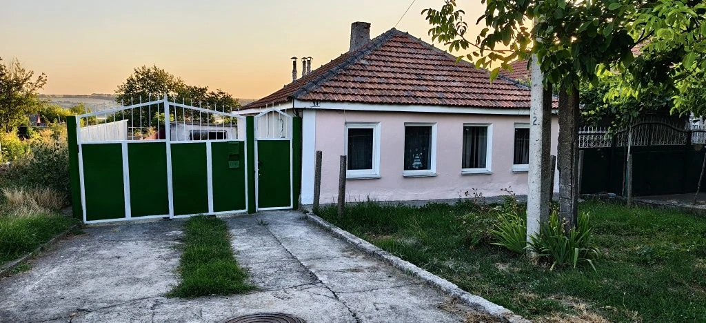 продается уютный дом в центре г. Болграда на тихой спокойной