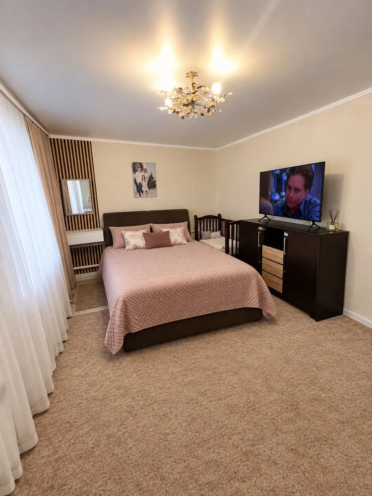 Продам часть ДОМА с ремонтом, АГВ, 2 комн., ул.Щорса, 34000