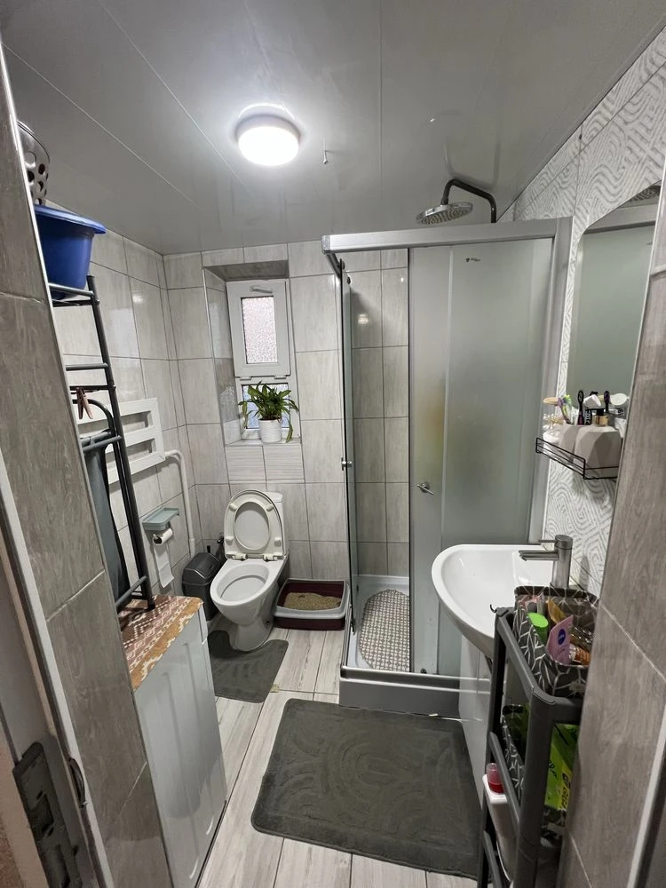Продам часть ДОМА с ремонтом, АГВ, 2 комн., ул.Щорса, 34000