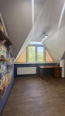 Кирпичный дом новой постройки с ремонтом, участок 9 соток