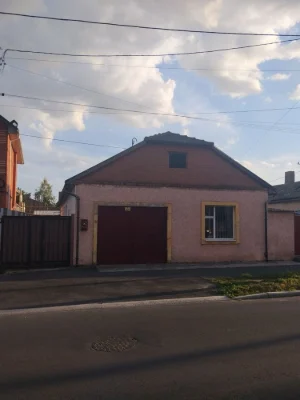 Продается дом в центре города