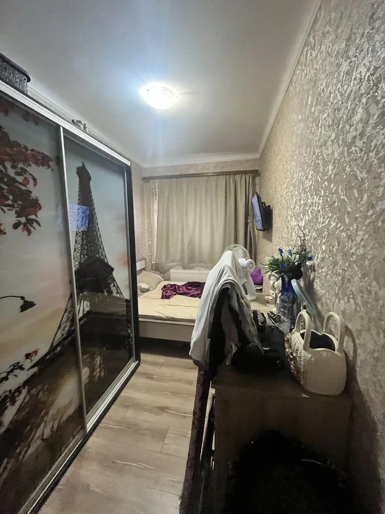 Продается хозяйский дом на асфальте