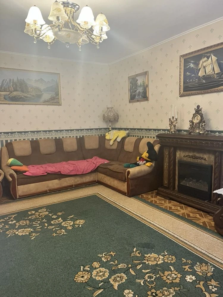 Продается хозяйский дом