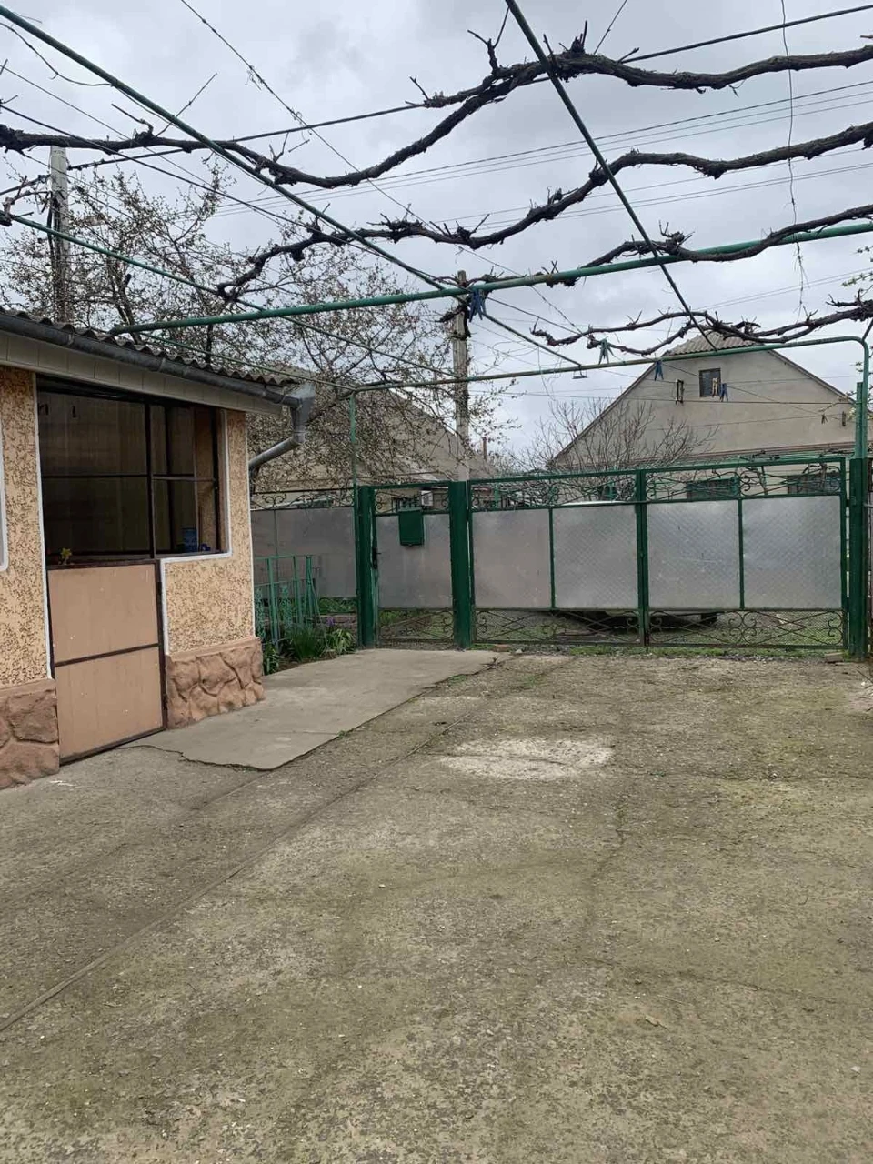 Продаётся дом р-н большой таврии