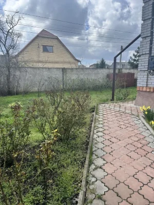 Продается кирпичный добротный дом
