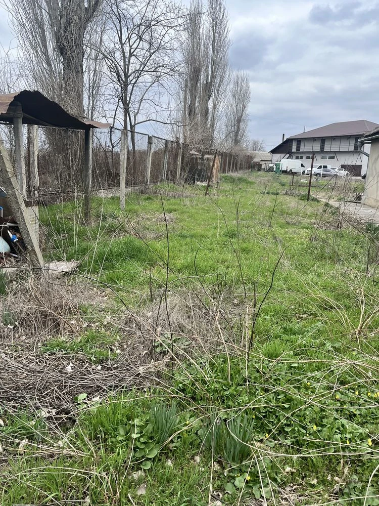 Продам полдома под ремонт