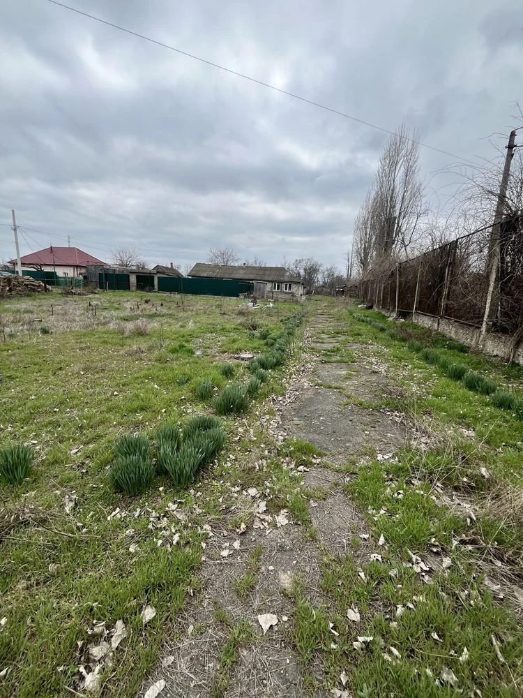 Продам полдома под ремонт