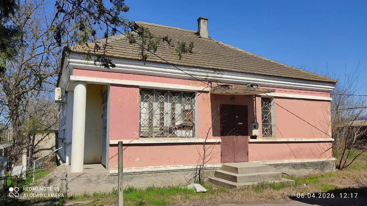 Дом под капитальный   ремон 12000$т