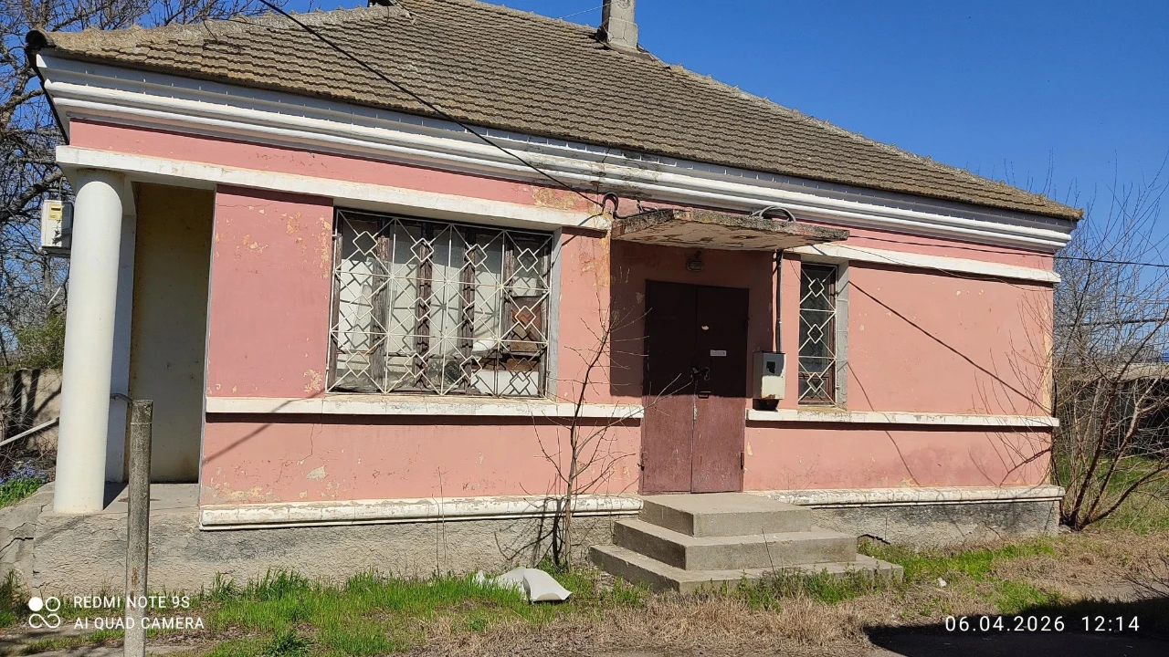 Дом под капитальный   ремон 12000$т