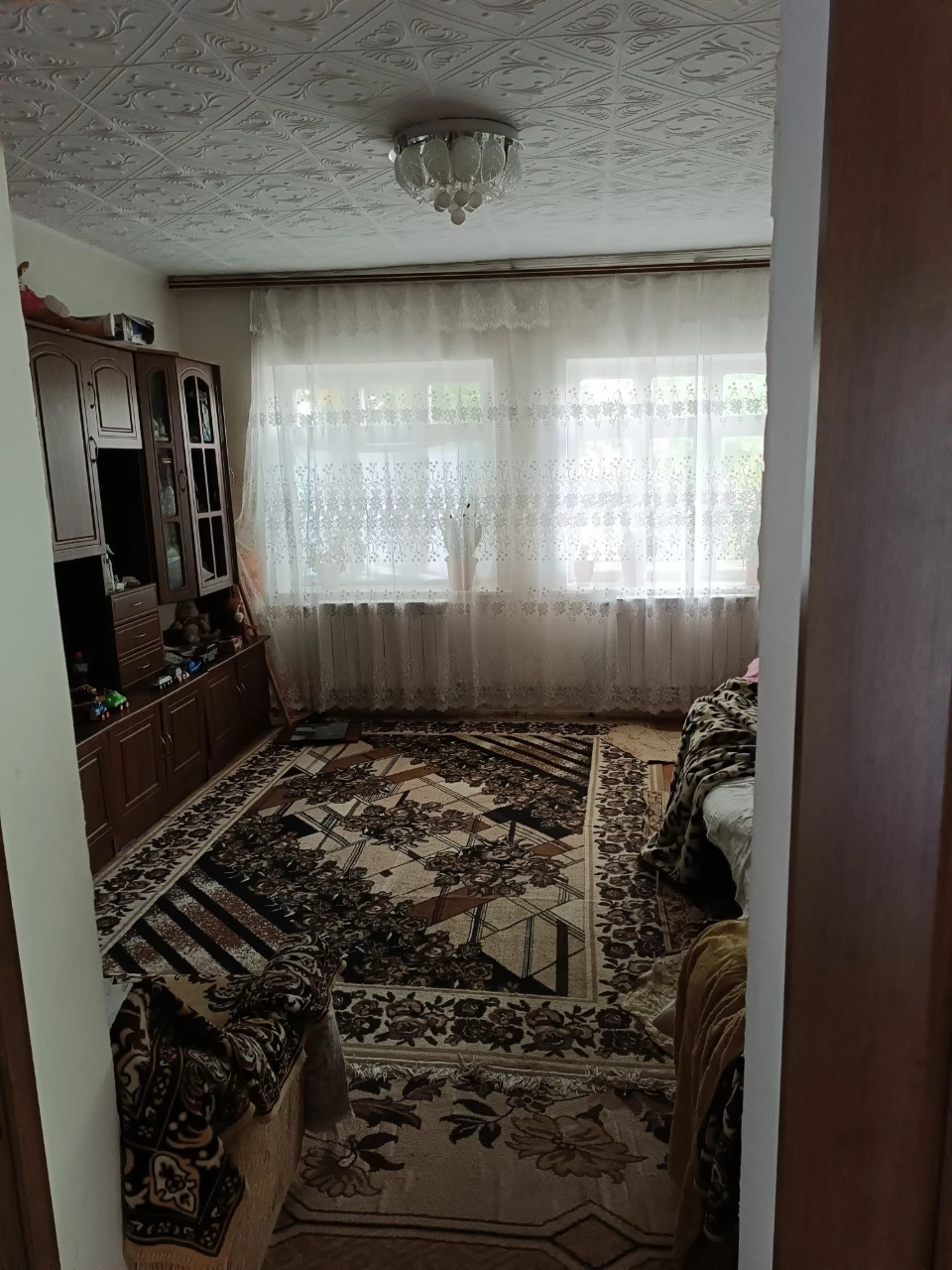 Дом, пол дома,   район садик Колокольчик