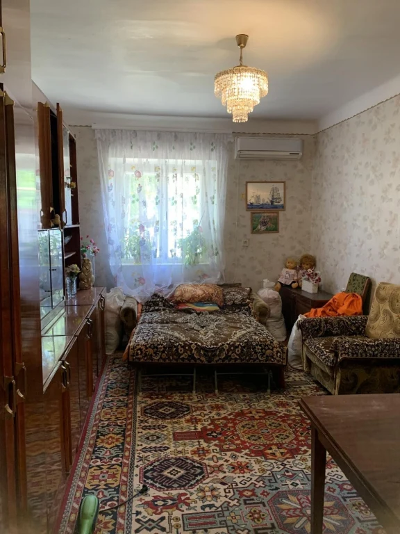Продаётся пол дома р-н 14 школы По ул.Нижне садовая