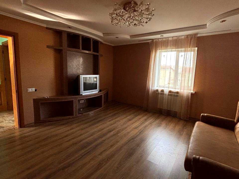 Будинок. Чорноморськ, Садова вул.