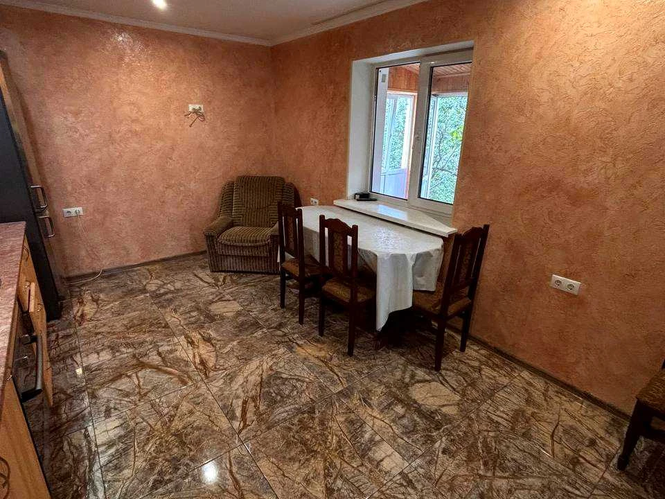 Будинок. Чорноморськ, Садова вул.