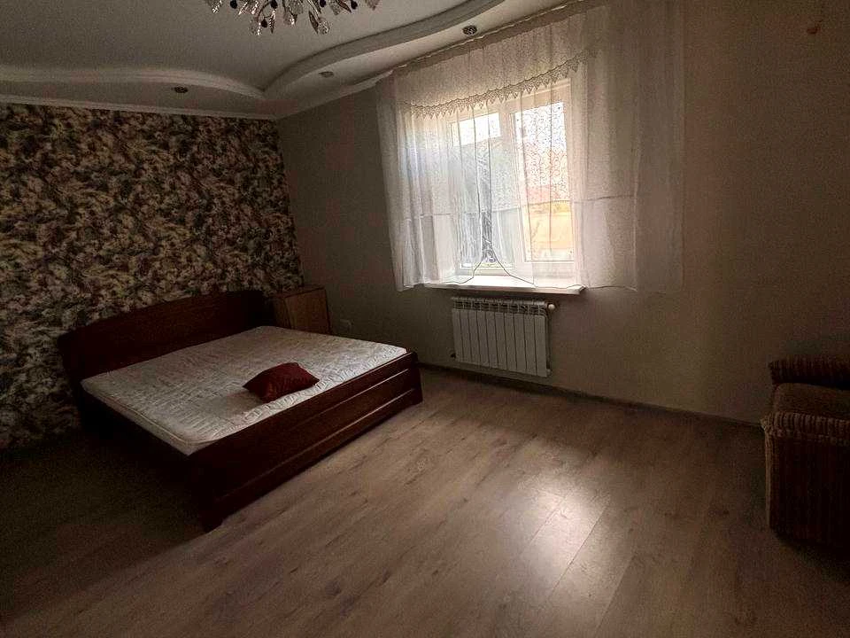 Будинок. Чорноморськ, Садова вул.