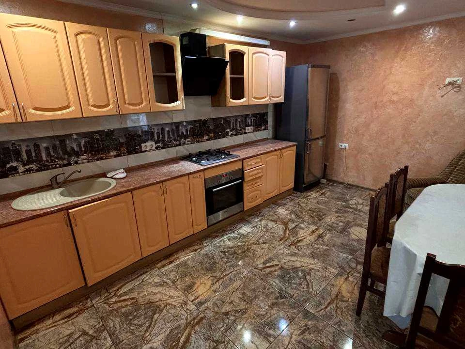 Будинок. Чорноморськ, Садова вул.
