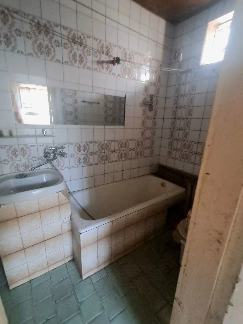 Продам дом  60м²   в центре  (рядом с Черноморском)