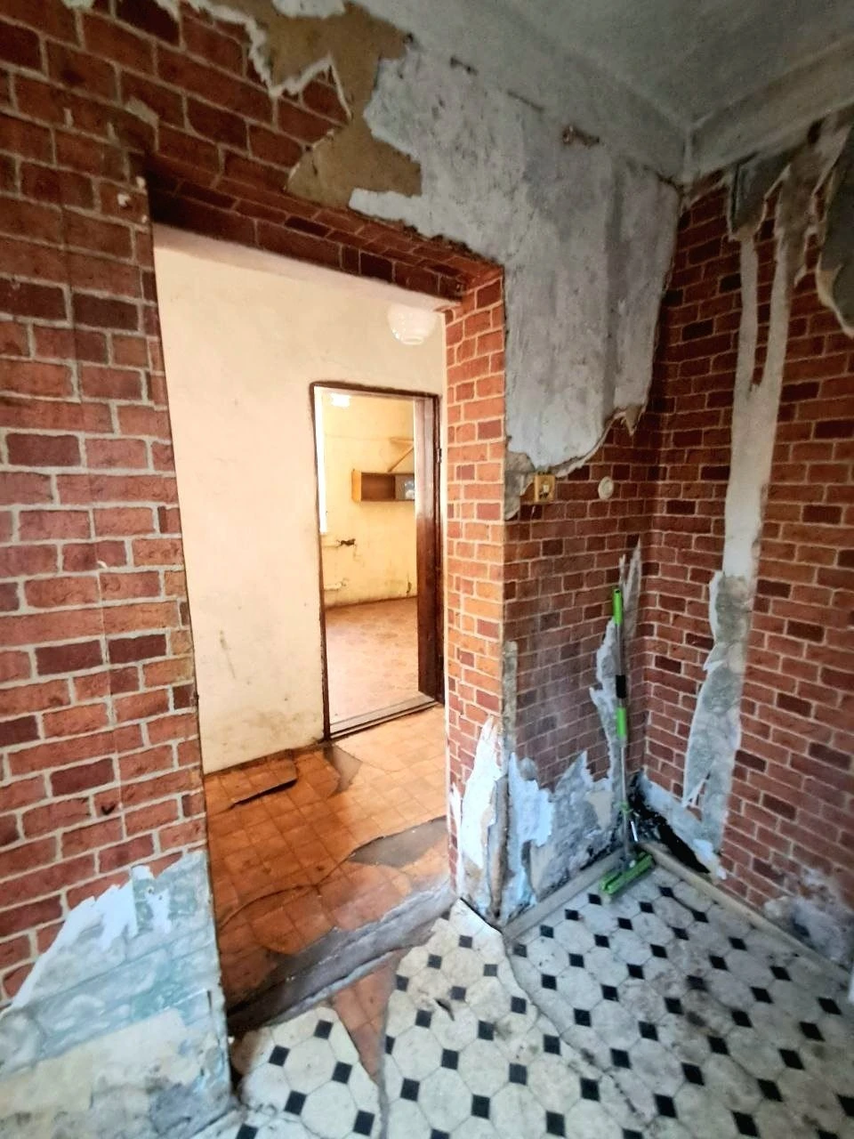 Продам дом  60м²   в центре  (рядом с Черноморском)