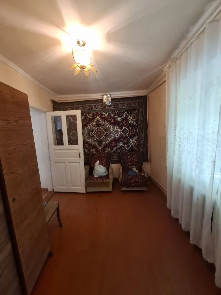 Дом, город в пешей доступности.