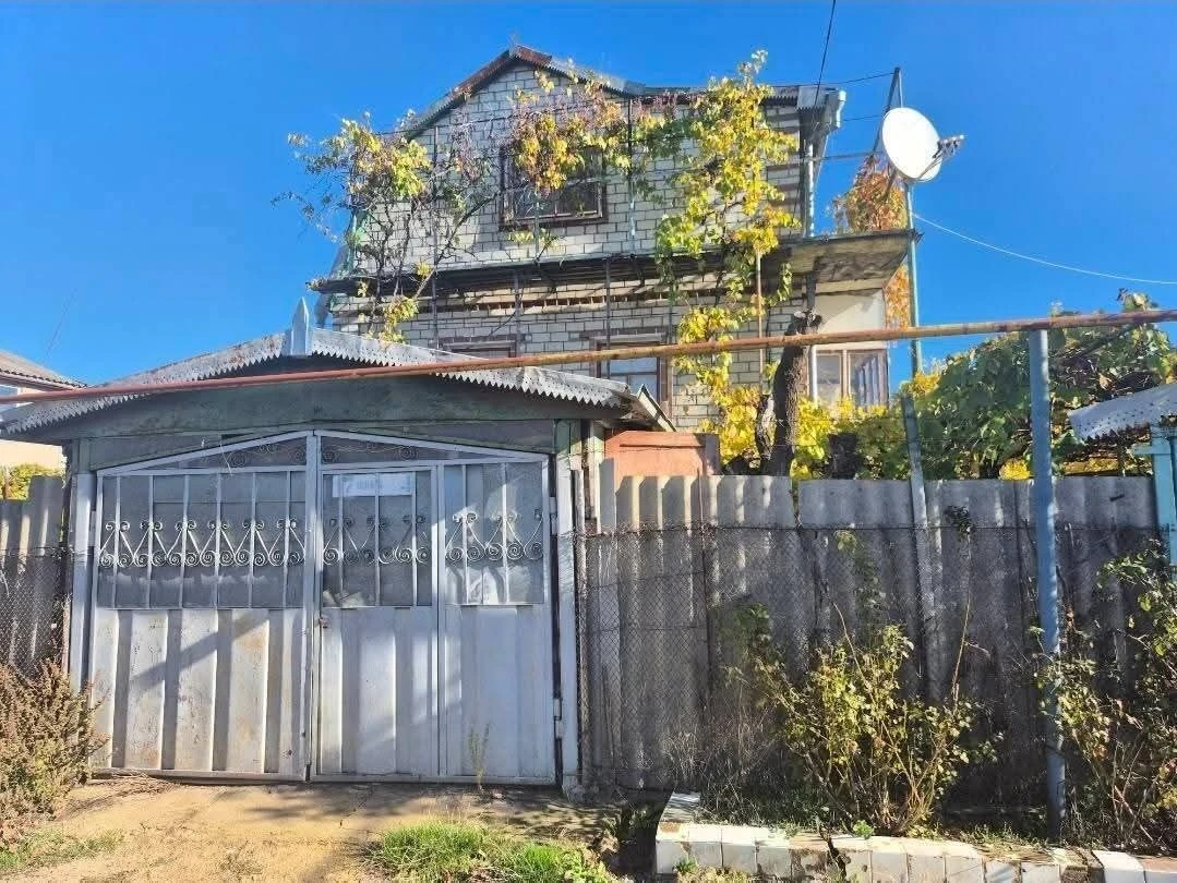 Продам дачу возле озера
