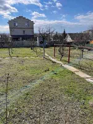 Продаж дачі біля озера