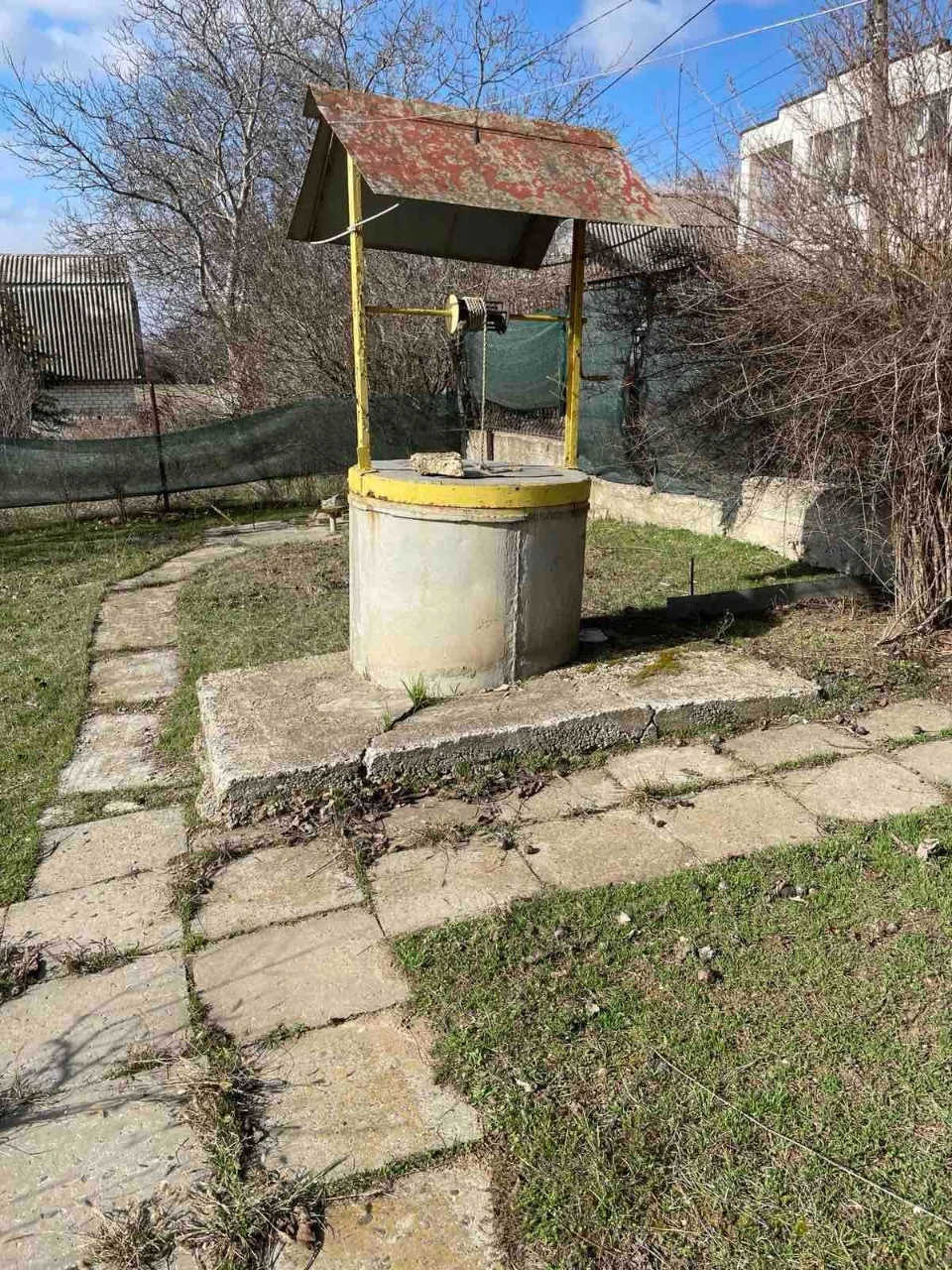 Продаж дачі біля озера