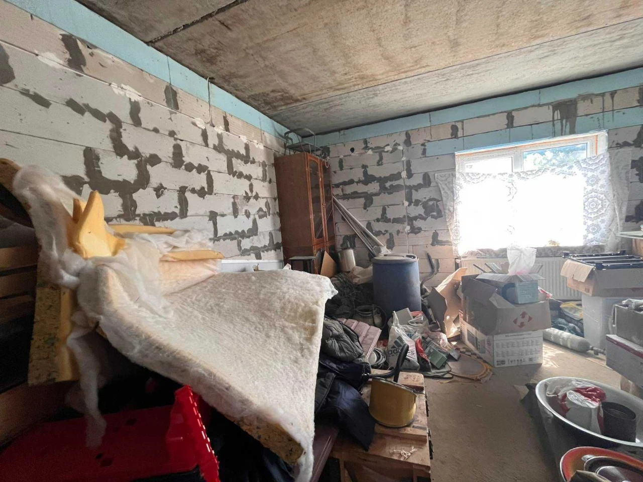 Будинок з комунікаціями у м. Чорноморськ на вул. Олександрій