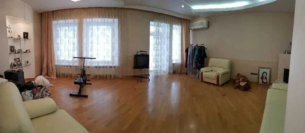 (4) 4 комнатная квартира на Екатерининской пл.