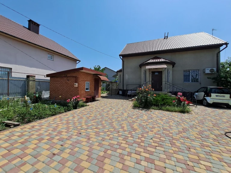 Капітальний будинок біля моря передмістя Чорноморська